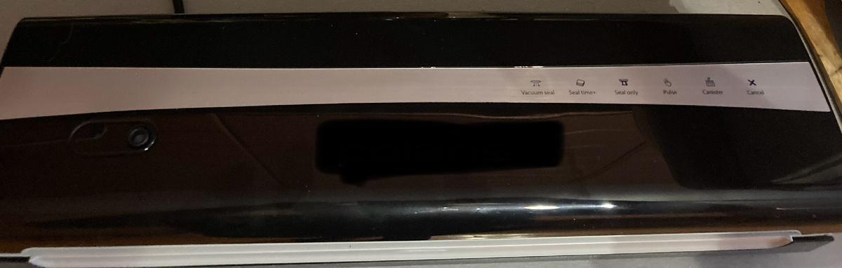 Вакууматор, название бренда замазано )