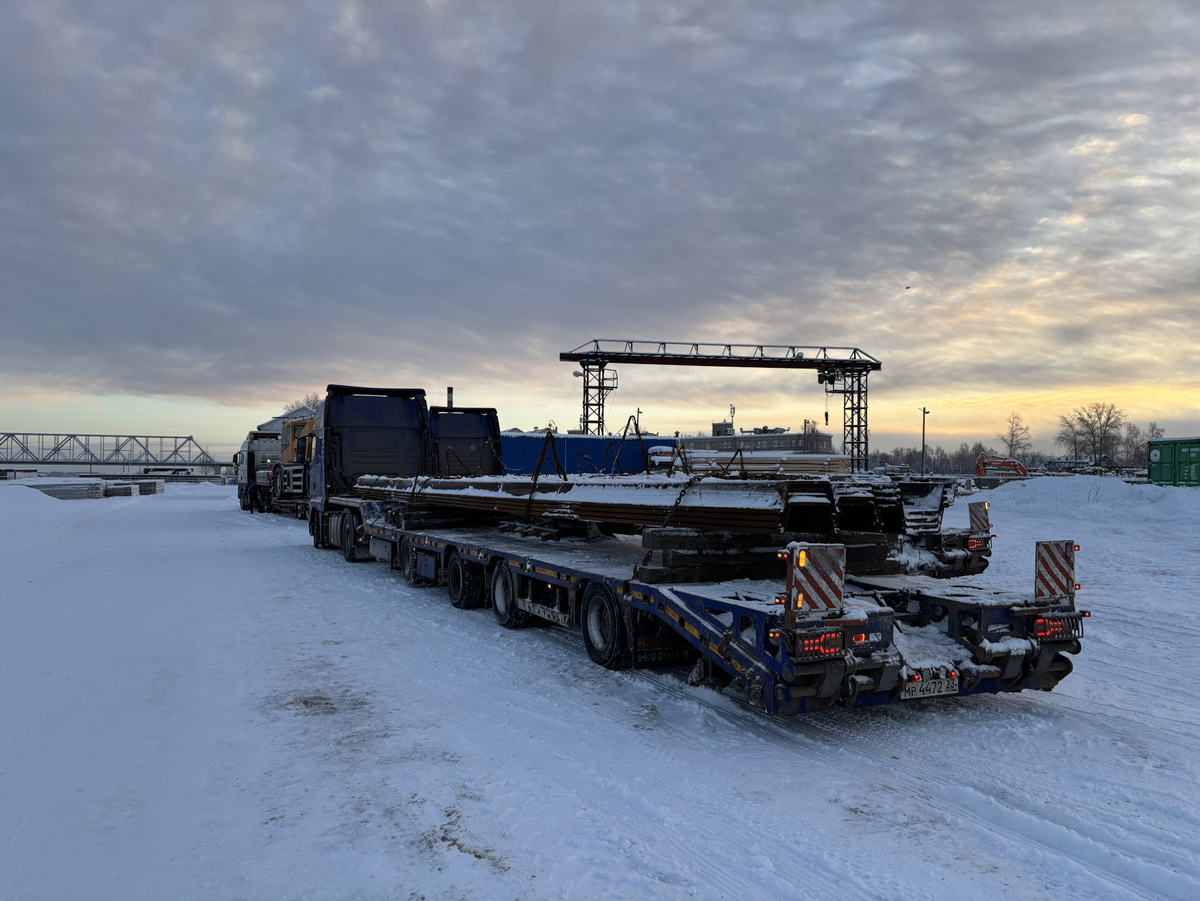 Загрузились)