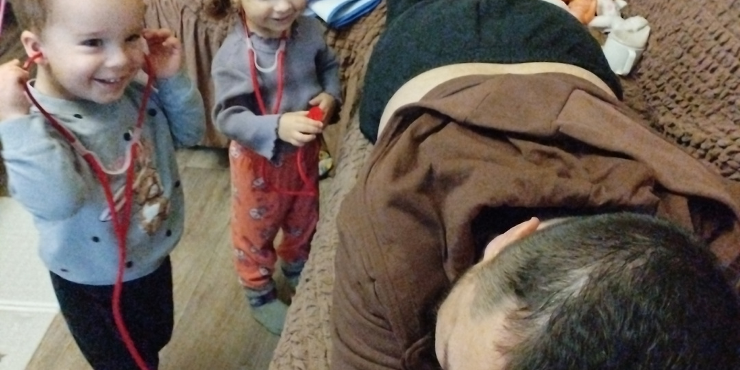 Папу залечили и проводили