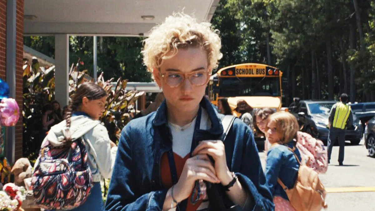 Необычный мистический ужастик, который от начала до конца смотришь не отрываясь.