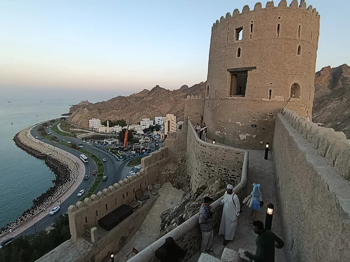    Старинный португальский форт в Маскате, XVII век. Фото: АТОР