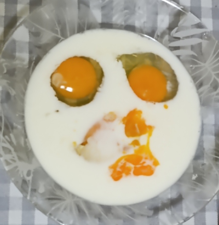 Даже омлет напоминает про новый год. Или только я вижу снеговика? 😄