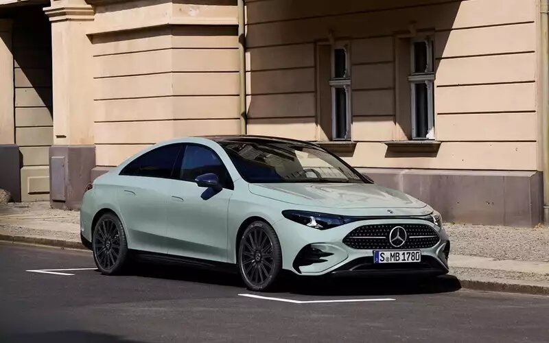   Mercedes-Benz CLA 220
