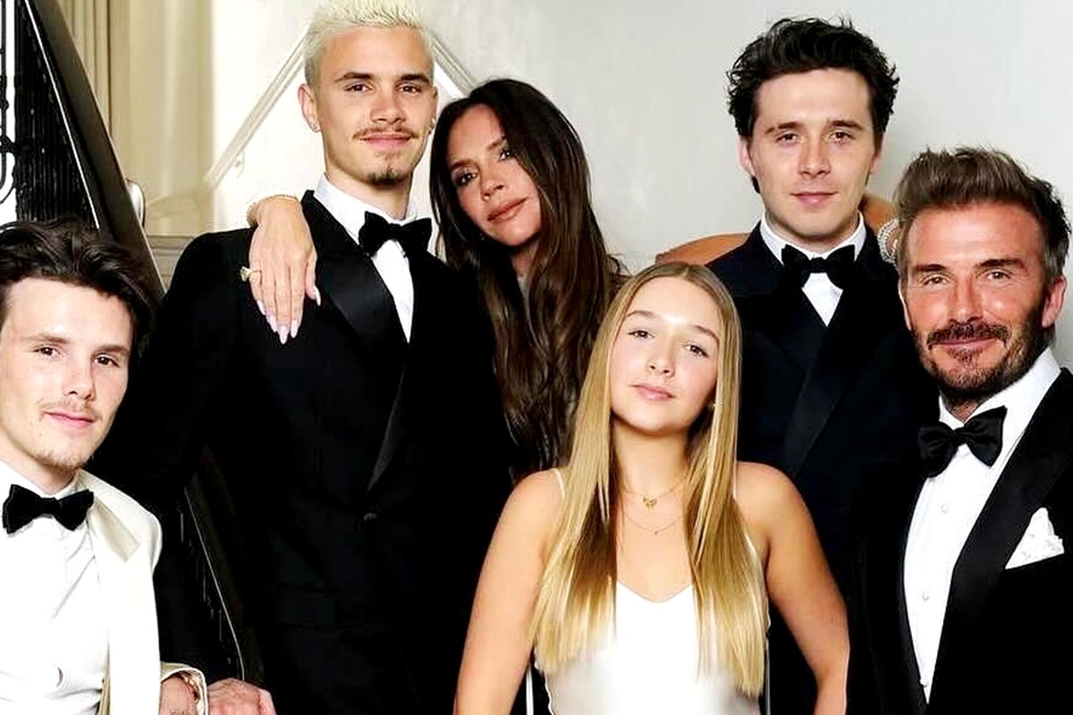     Виктория и Дэвид Бекхэм в отчаянии отписались от сына Бруклина, который решил провести Рождество с родителями жены