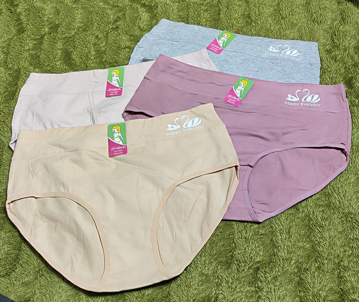 Вот так выглядят УДОБНЫЕ трусы. Я вчера в чат скидывала Письмо Деду Морозу, так там про удобные трусы как раз была просьба