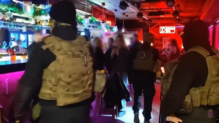 В Волгограде правоохранители провели рейд по увеселительным заведениям