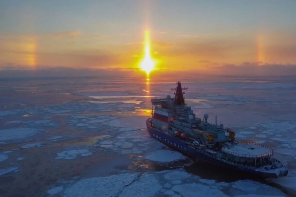    Telegraph: атомные ледоколы России превосходят все аналоги на Западе