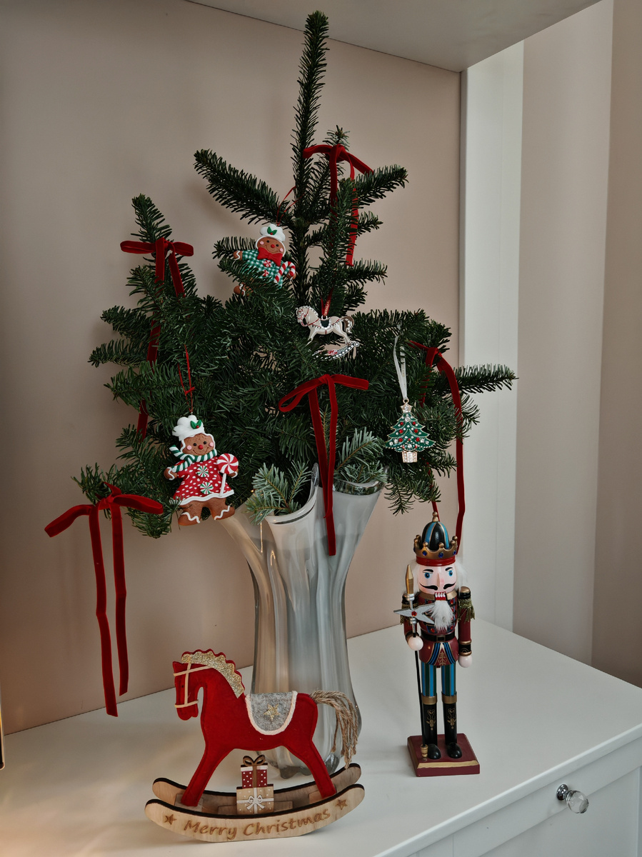 Веточки приятно пахнут хвоеей❤️