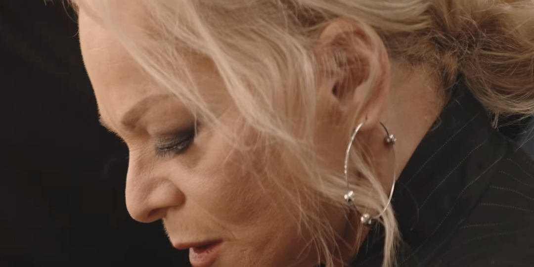 Закрытые двери и пустые залы: что происходит с Ларисой Долиной