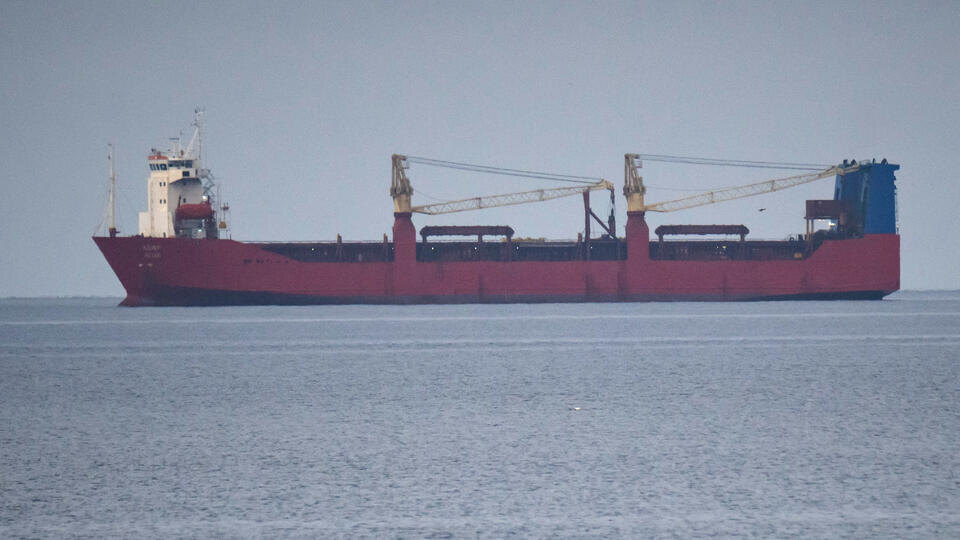     SVT: шведские правоохранители поднялись на борт российского судна www.globallookpress.com/Johan Nilsson/Keystone Press Agency