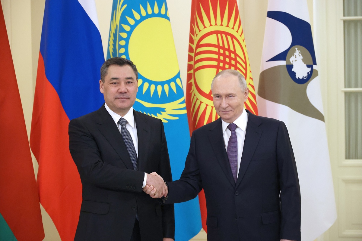    Константин Завражин