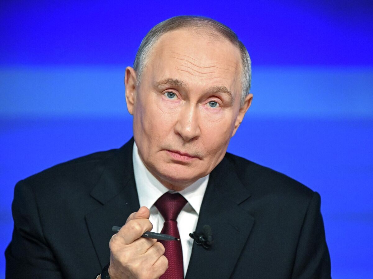    Президент РФ Владимир Путин отвечает на вопросы во время специальной программы "Итоги года" | © РИА Новости / Сергей Бобылев