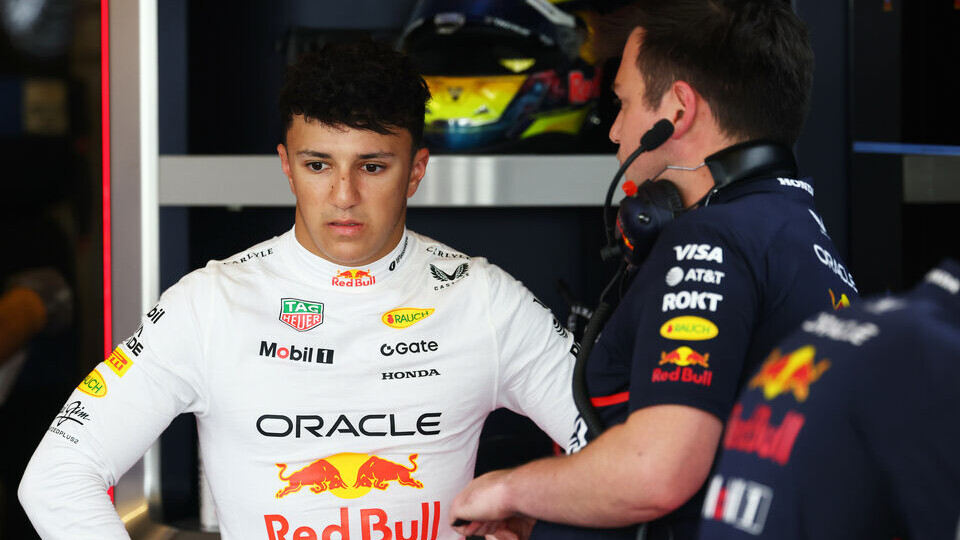 Исак Хаджар: Я готов смириться с тем, что буду медленнее Ферстаппена...