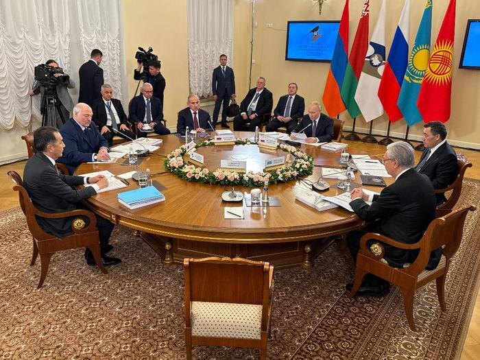 Обложка © Life.ru