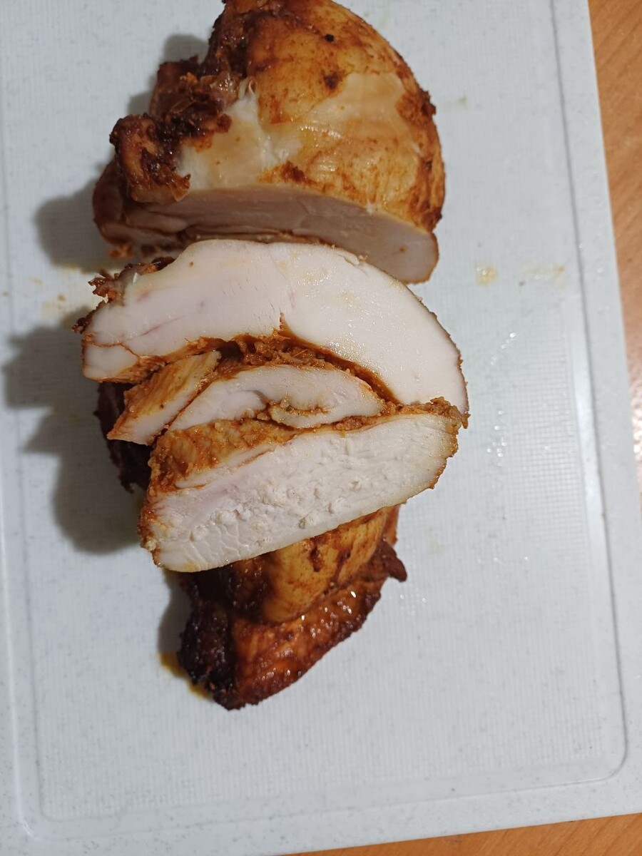 Сначала я связывала филе вместе, теперь запекаю по отдельности