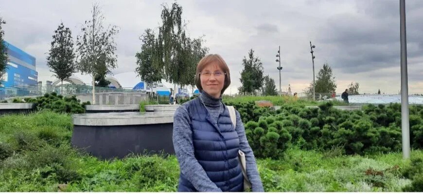    Анастасия Юрьевна Гавриленко — куратор медиакласса и учитель русского языка и литературы школы № 1231. В интервью для Школы журналистики имени Владимира Мезенцева при Центральном доме журналиста она рассказала о том, как стала педагогом и как продолжает с удовольствием учить детей — и учиться сама. Анна Щепкина