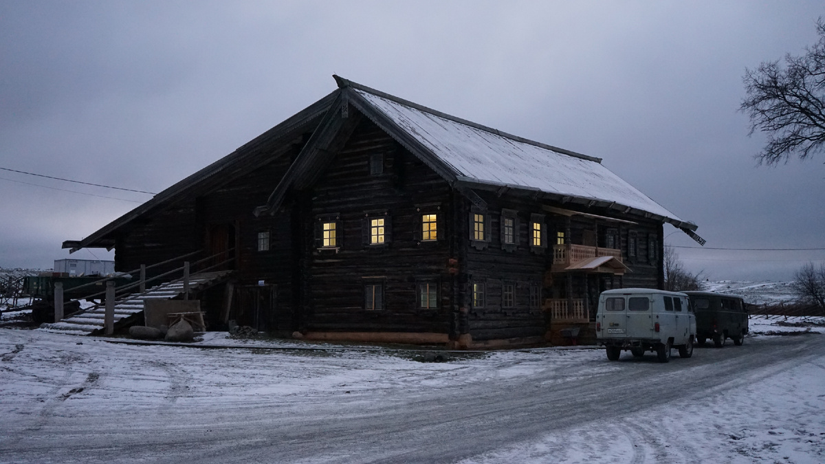 Дом Павла Тимофеевича Ананьева, сумерки