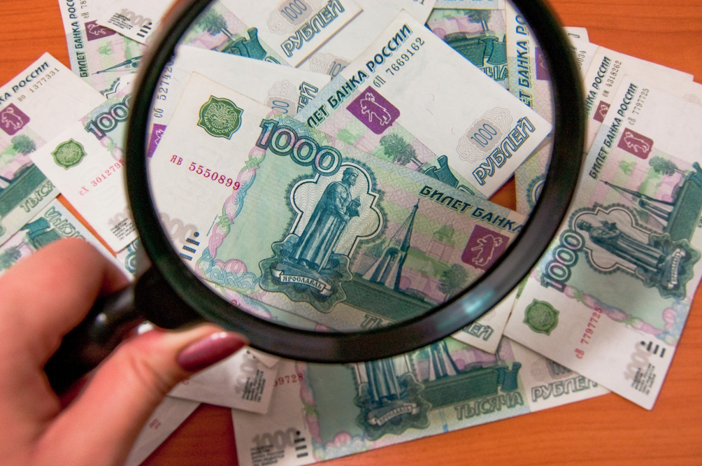 Деньги больше не спрятать: россиян ждут новые налоговые проверки и подход к доходам