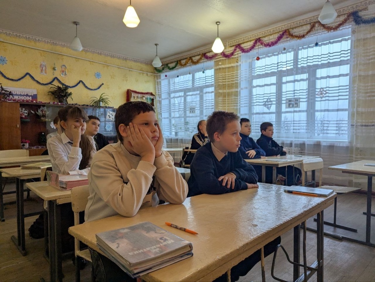     15 көн эсендә бригада бөтә тәҙрәләрҙе алмаштырған