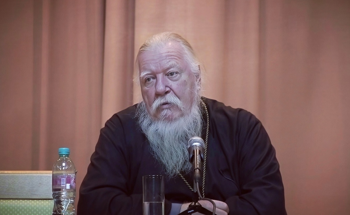 Димитрий Смирнов (07.03.1951 — 21.10.2020 гг.) — протоиерей, церковный и общественный деятель.