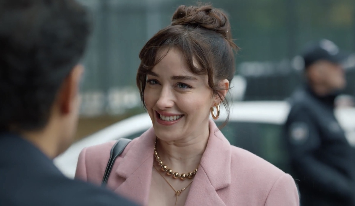 Кадр из сериала «Мошенники»