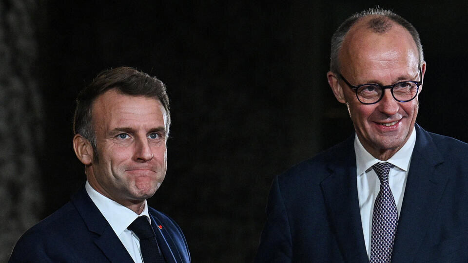     Макрона уличили в предательстве Мерца REUTERS/Annegret Hilse