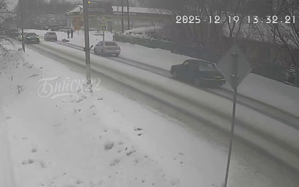    Наезд на девочку в Бийске. Источник: "Бийск 22"