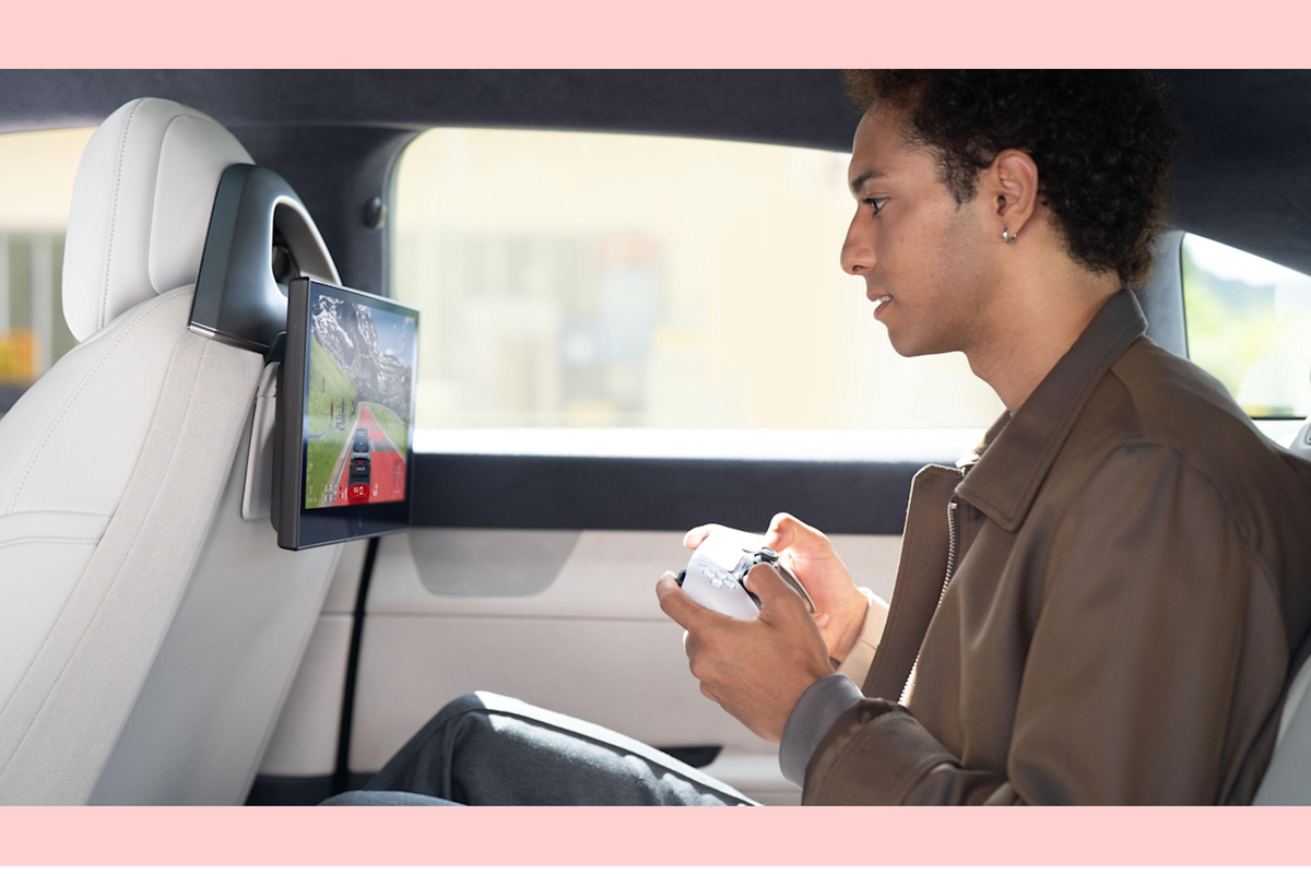     Sony и Honda представили электромобиль с возможностью удаленной игры на PS5