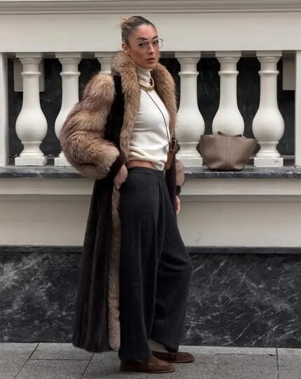    Искусственная или натуральная шуба – выбирать вам.Соцсети @hey_irma