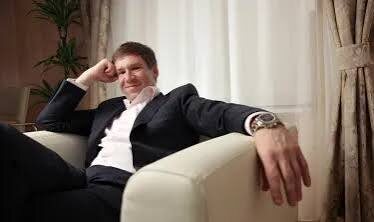 Владимир Антонов 