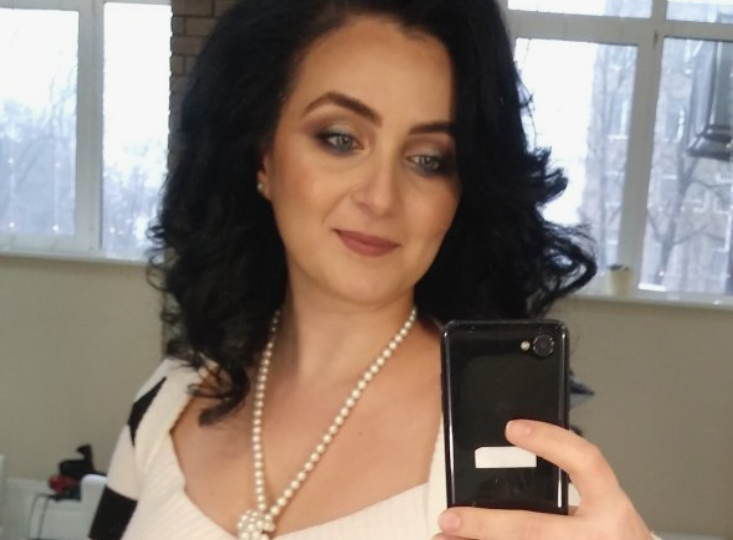 "Хотя бы миллион накоплений у мужчины должен быть" - заявила 42-летняя знакомая . Уточнил, что "должно быть" у женщины в ее годах