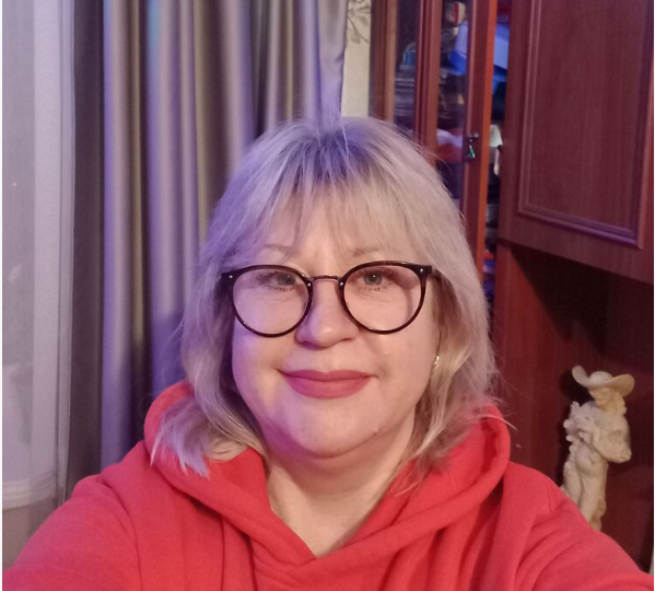 "А моему сыну - ничего?". Сожительница (52 года) возмутилась, когда узнала, что я каждый месяц помогаю с ипотекой своей дочери (21 год)
