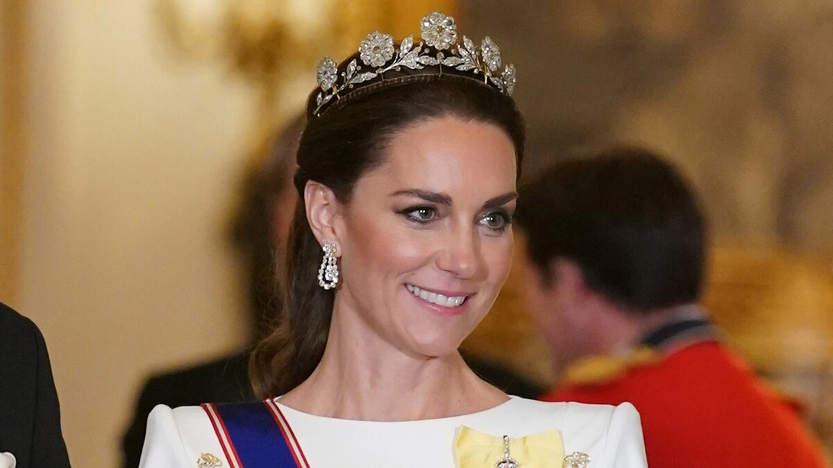 Принцесса Кейт в тиаре "Стратморские розы"