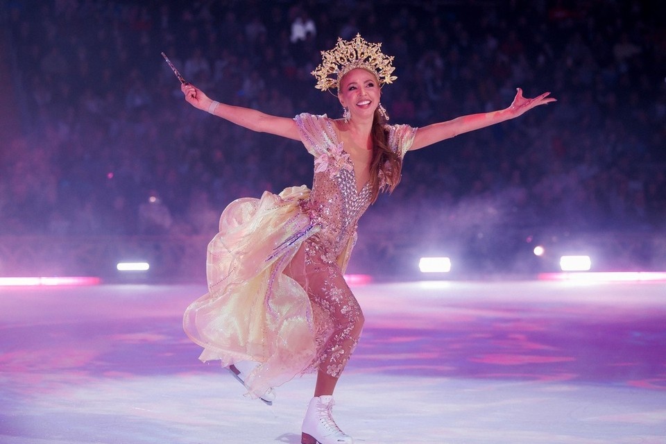    Татьяна Навка в роли доброй феи. Фото: пресс-служба Татьяны Навки