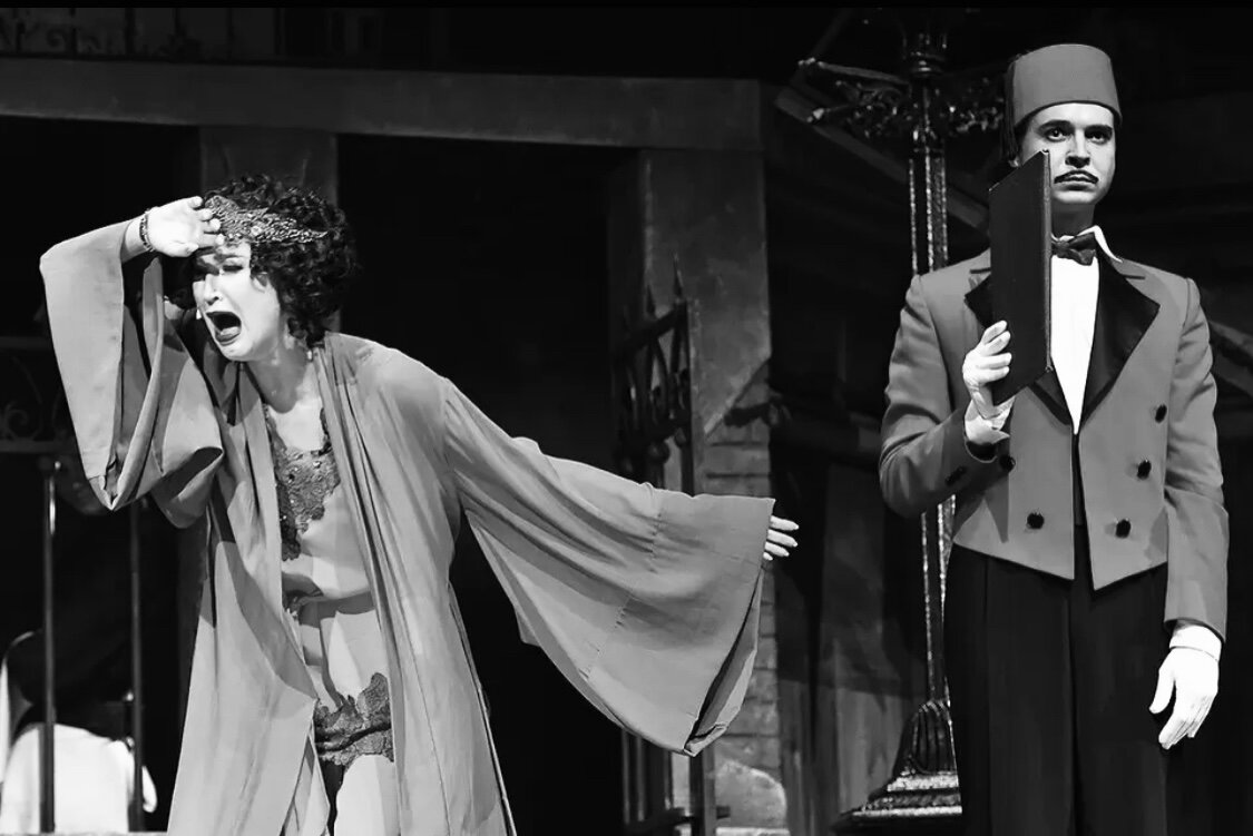 Ольга Бузова на сцене МХАТа в 1921 году