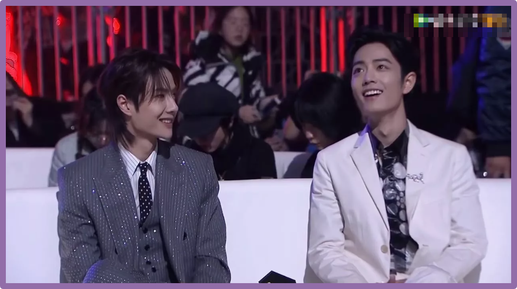 Китайские актеры Ван Ибо и Сяо Чжань.