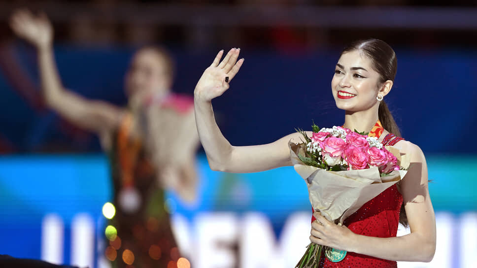 Трехкратная чемпионка России по фигурному катанию, победительница ЧР-2026 Аделия Петросян.📷Фото: Дмитрий Лебедев / Коммерсантъ