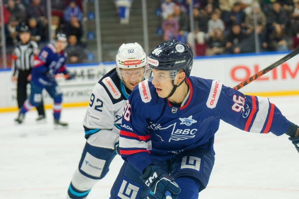    Самарские «летчики» не смогли удержать преимущество в две шайбы. Фото: ХК ЦСК ВВС