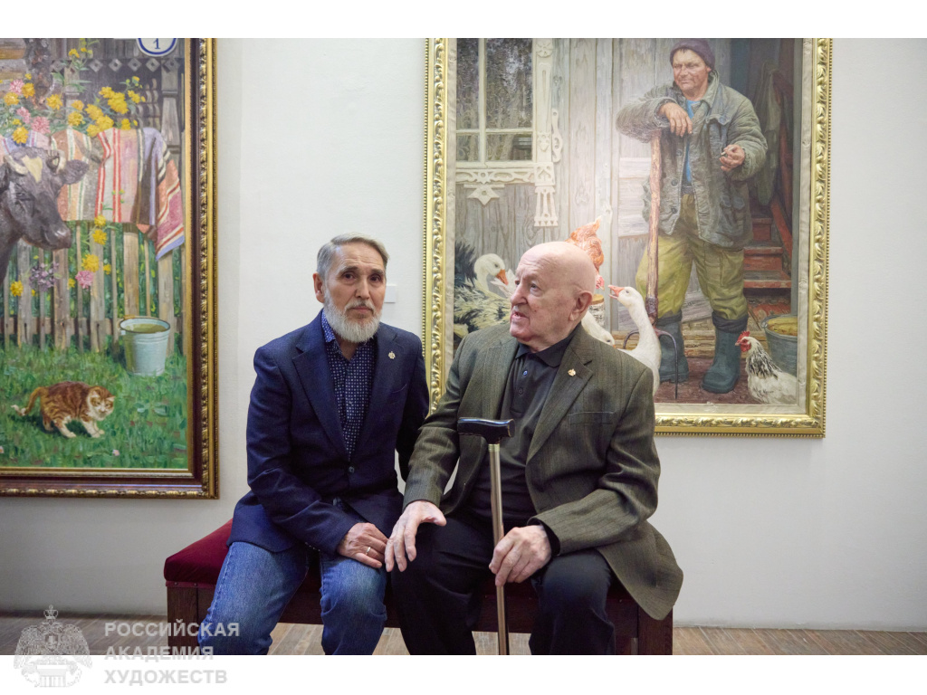 Гости выставки «Династия художников Кугачей. Живопись. Реализм» в МВК РАХ (Москва, Пречистенка, 19). Фото: Виктор Берёзкин, пресс-служба РАХ. 2025.