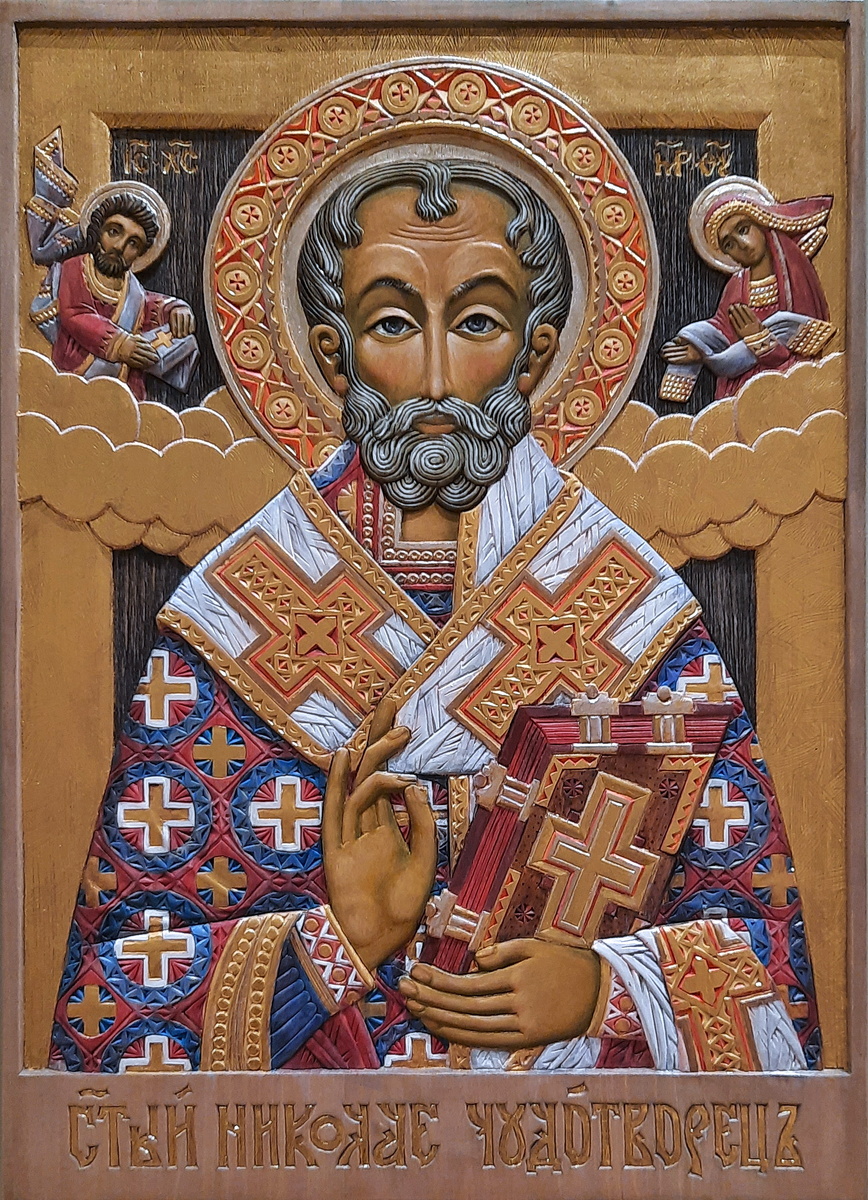 Дерево, низкий рельеф, природные пигменты, сусальное золото, цветные металлы, 57х38. Все фотографии в статье мои