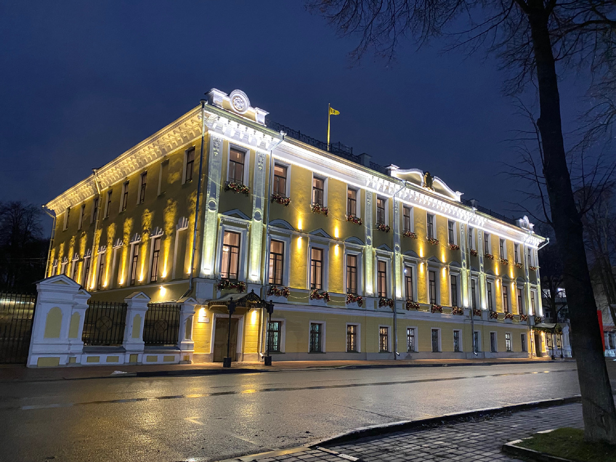 Ярославский художественный музей (бывший Губернатовский дворец)