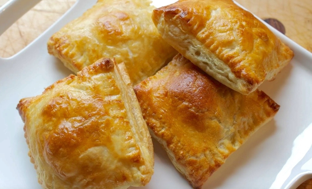 Пирожки с сельдью.