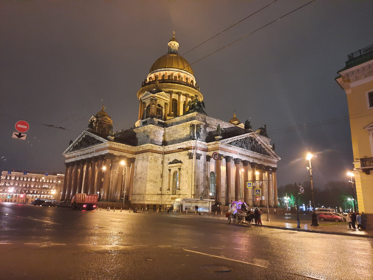 Исаакиевский собор всегда красив и величествен