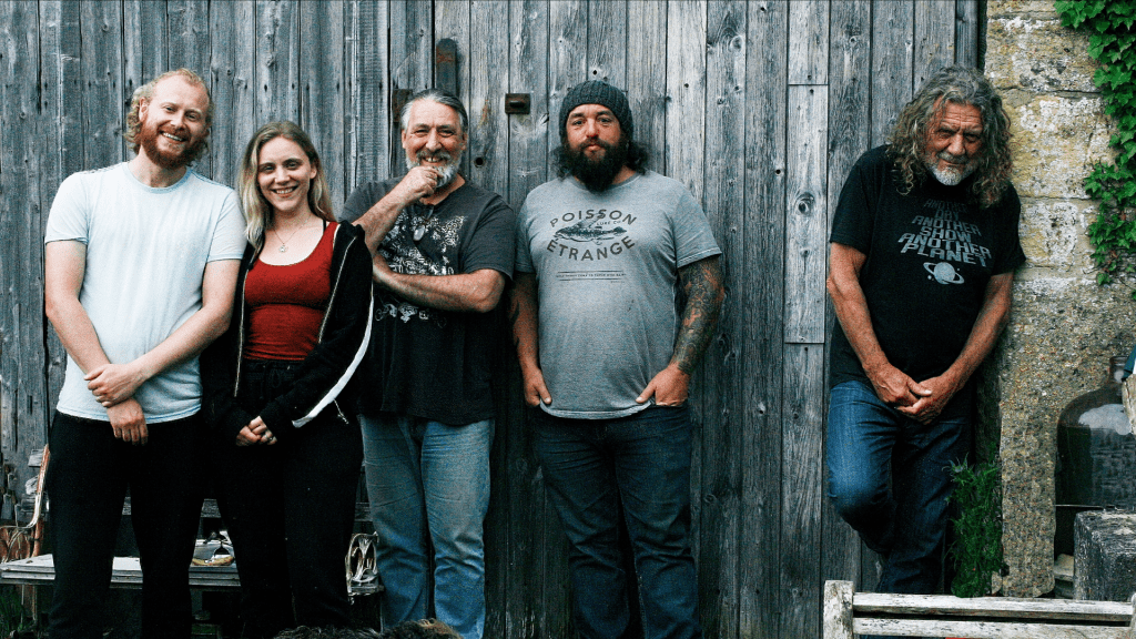 Скромненько так, в стороночке...