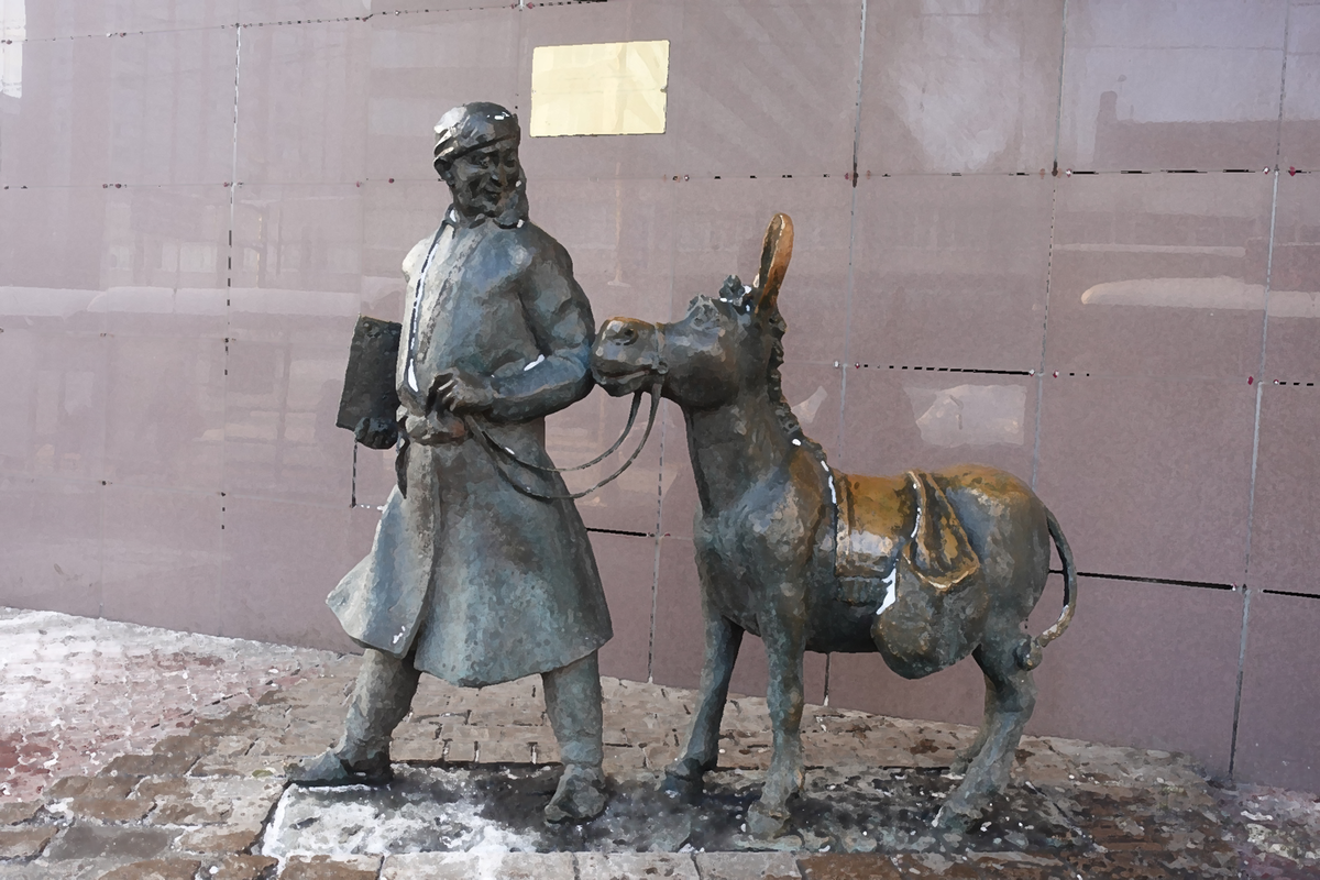 Памятник Ходже Насреддину в Москве