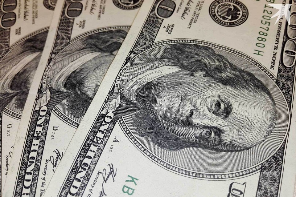    Курс доллара изменился 22 декабря. Дмитрий ЛАСЬКО