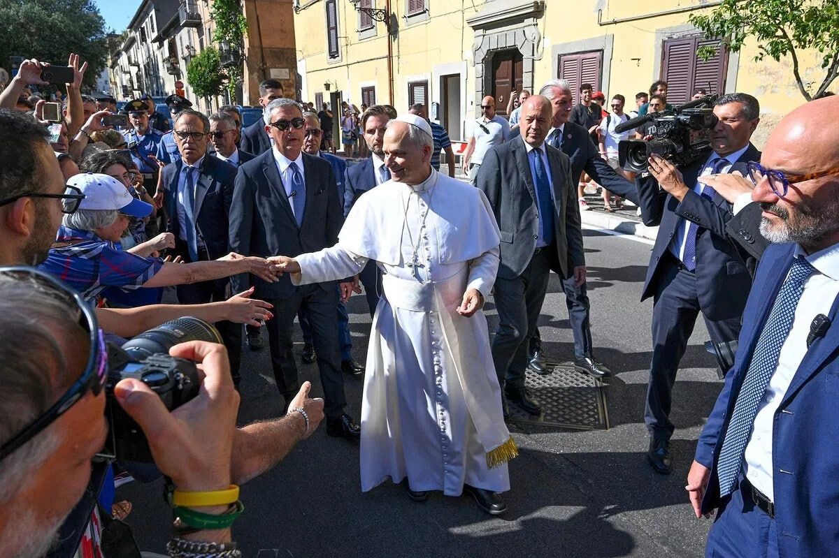 Папа Римский Лев XIV, он же Роберт Фрэнсис Превост