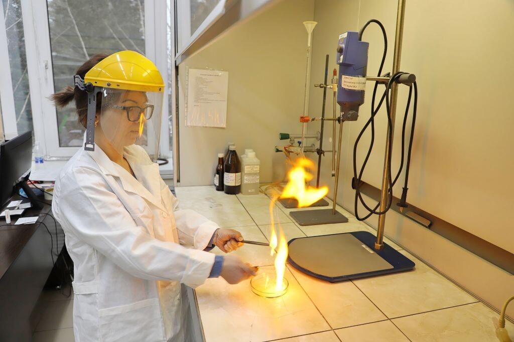     Лаборатории ИПХЭТ СО РАН..Сергей Кулыгин, "БР"