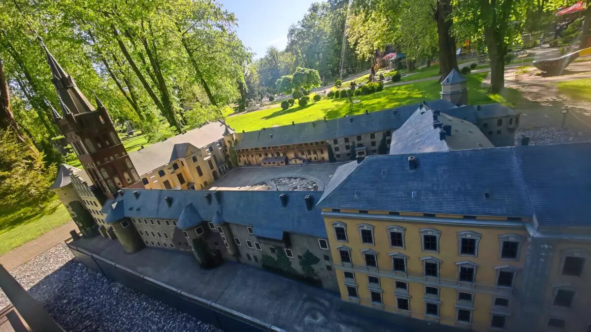    Обложка истории