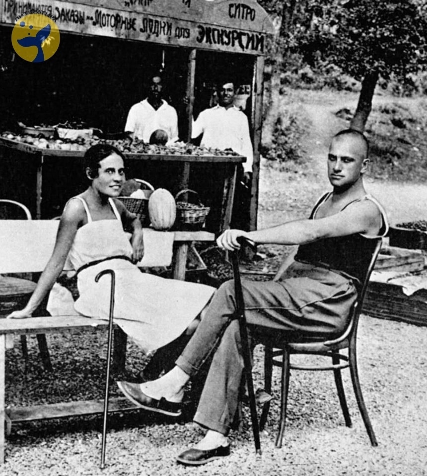 Лиля Брик, Владимир Маяковский, Татьяна Яковлева.